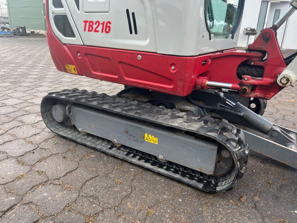 Takeuchi TB 216 V4 Bj 20, 1000 BH Powertilt HS01 3 Löffel - Mini bager: slika Takeuchi TB 216 V4 Bj 20, 1000 BH Powertilt HS01 3 Löffel - Mini bager Takeuchi TB 216 V4 Bj 20, 1000 BH Powertilt HS01 3 Löffel - Mini bager: slika Takeuchi TB 216 V4 Bj 20, 1000 BH Powertilt HS01 3 Löffel - Mini bager