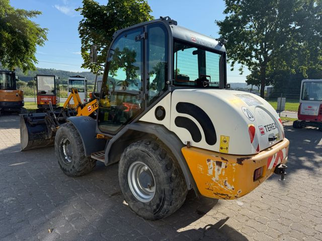 Terex TL 80 AS, BJ 14, 1750 BH, Kramer SWE, Schaufel - Utovarivač na kotačima: slika Terex TL 80 AS, BJ 14, 1750 BH, Kramer SWE, Schaufel - Utovarivač na kotačima Terex TL 80 AS, BJ 14, 1750 BH, Kramer SWE, Schaufel - Utovarivač na kotačima: slika Terex TL 80 AS, BJ 14, 1750 BH, Kramer SWE, Schaufel - Utovarivač na kotačima