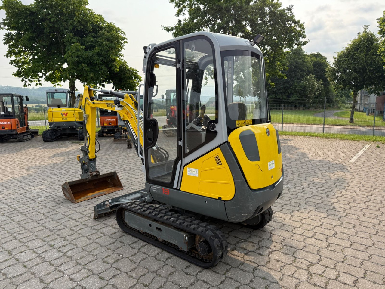 Wacker ET 18, Bj 23, 325 BH, Tilt MS01, GL, TOP - Mini bager: slika Wacker ET 18, Bj 23, 325 BH, Tilt MS01, GL, TOP - Mini bager Wacker ET 18, Bj 23, 325 BH, Tilt MS01, GL, TOP - Mini bager: slika Wacker ET 18, Bj 23, 325 BH, Tilt MS01, GL, TOP - Mini bager
