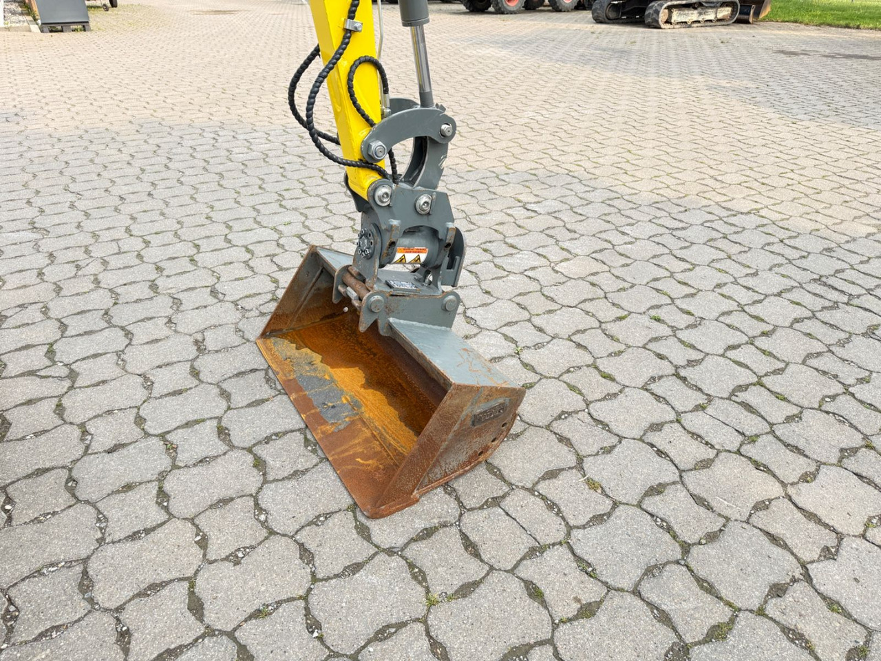 Wacker ET 18, Bj 23, 325 BH, Tilt MS01, GL, TOP - Mini bager: slika Wacker ET 18, Bj 23, 325 BH, Tilt MS01, GL, TOP - Mini bager Wacker ET 18, Bj 23, 325 BH, Tilt MS01, GL, TOP - Mini bager: slika Wacker ET 18, Bj 23, 325 BH, Tilt MS01, GL, TOP - Mini bager