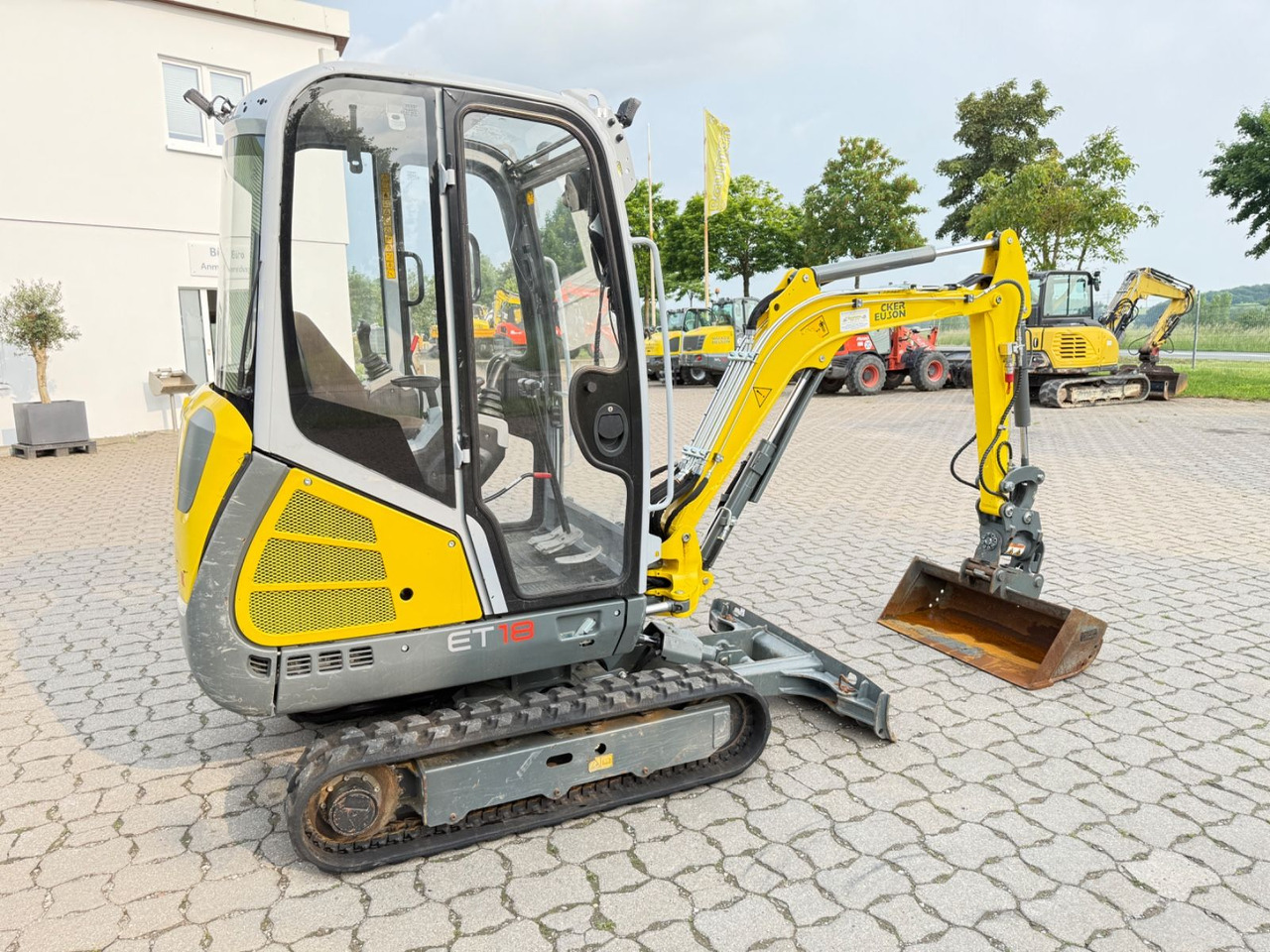 Wacker ET 18, Bj 23, 325 BH, Tilt MS01, GL, TOP - Mini bager: slika Wacker ET 18, Bj 23, 325 BH, Tilt MS01, GL, TOP - Mini bager Wacker ET 18, Bj 23, 325 BH, Tilt MS01, GL, TOP - Mini bager: slika Wacker ET 18, Bj 23, 325 BH, Tilt MS01, GL, TOP - Mini bager