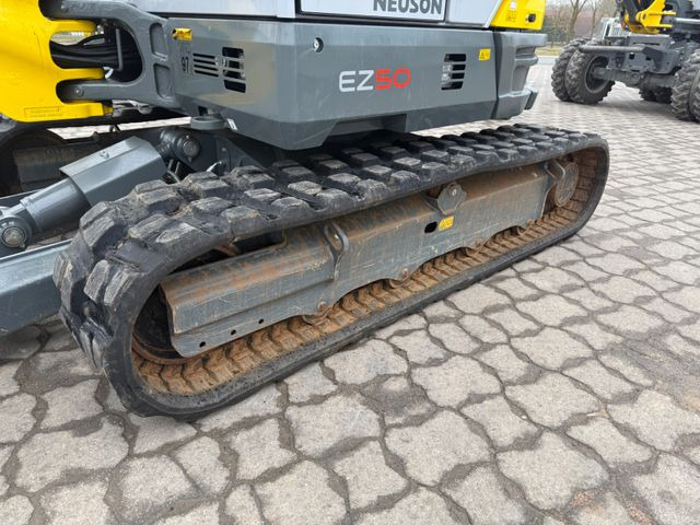 Wacker EZ 50, Bj 24, 300 BH, Gummiketten, HS03, TL Wacker EZ 50, Bj 24, 300 BH, Gummiketten, HS03, TL - Mini bager: slika Wacker EZ 50, Bj 24, 300 BH, Gummiketten, HS03, TL Wacker EZ 50, Bj 24, 300 BH, Gummiketten, HS03, TL - Mini bager Wacker EZ 50, Bj 24, 300 BH, Gummiketten, HS03, TL Wacker EZ 50, Bj 24, 300 BH, Gummiketten, HS03, TL - Mini bager: slika Wacker EZ 50, Bj 24, 300 BH, Gummiketten, HS03, TL Wacker EZ 50, Bj 24, 300 BH, Gummiketten, HS03, TL - Mini bager