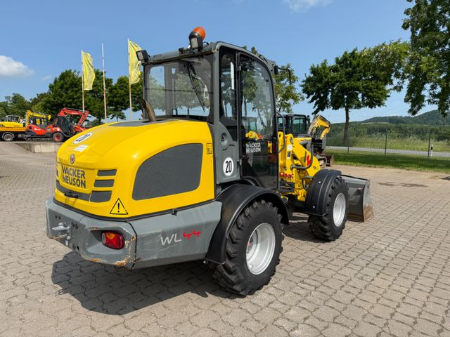 Wacker WL 44, BJ 22, 775 BH, Schaufel, Gabel, TOP - Utovarivač na kotačima: slika Wacker WL 44, BJ 22, 775 BH, Schaufel, Gabel, TOP - Utovarivač na kotačima Wacker WL 44, BJ 22, 775 BH, Schaufel, Gabel, TOP - Utovarivač na kotačima: slika Wacker WL 44, BJ 22, 775 BH, Schaufel, Gabel, TOP - Utovarivač na kotačima