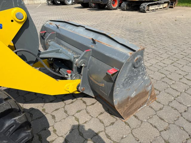 Wacker WL 44, BJ 22, 775 BH, Schaufel, Gabel, TOP - Utovarivač na kotačima: slika Wacker WL 44, BJ 22, 775 BH, Schaufel, Gabel, TOP - Utovarivač na kotačima Wacker WL 44, BJ 22, 775 BH, Schaufel, Gabel, TOP - Utovarivač na kotačima: slika Wacker WL 44, BJ 22, 775 BH, Schaufel, Gabel, TOP - Utovarivač na kotačima