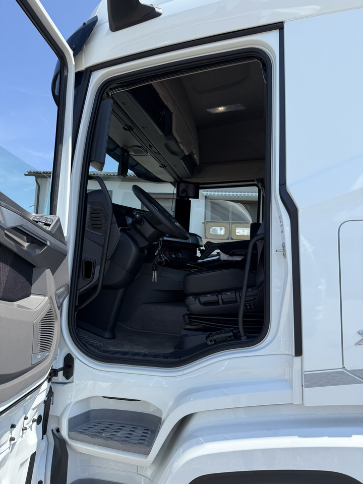 Zakup DAF XF FAN 480 DAF XF FAN 480: slika Zakup DAF XF FAN 480 DAF XF FAN 480 Zakup DAF XF FAN 480 DAF XF FAN 480: slika Zakup DAF XF FAN 480 DAF XF FAN 480