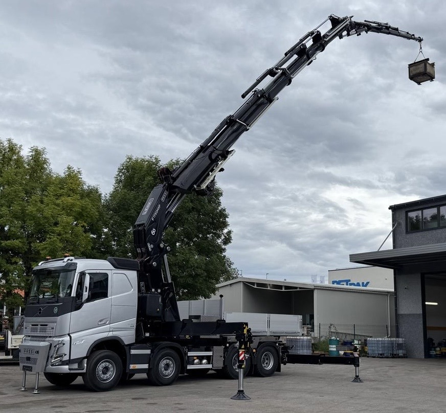 VOLVO Fassi F1750-8 JIB-6 Hiab Palfinger - Kamion s kranom: slika VOLVO Fassi F1750-8 JIB-6 Hiab Palfinger - Kamion s kranom VOLVO Fassi F1750-8 JIB-6 Hiab Palfinger - Kamion s kranom: slika VOLVO Fassi F1750-8 JIB-6 Hiab Palfinger - Kamion s kranom