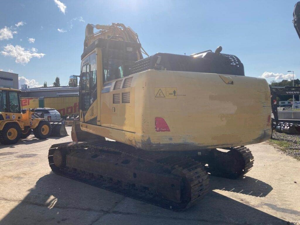 Komatsu PC210LC-11 - Bager gusjeničar: slika Komatsu PC210LC-11 - Bager gusjeničar Komatsu PC210LC-11 - Bager gusjeničar: slika Komatsu PC210LC-11 - Bager gusjeničar