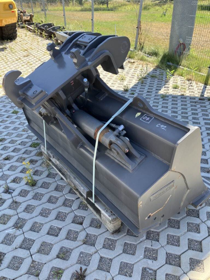 Volvo Böschungslöffel hydr. S1 - Rovokopač-utovarivač: slika Volvo Böschungslöffel hydr. S1 - Rovokopač-utovarivač Volvo Böschungslöffel hydr. S1 - Rovokopač-utovarivač: slika Volvo Böschungslöffel hydr. S1 - Rovokopač-utovarivač