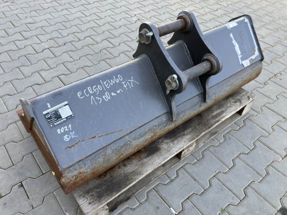 Volvo Böschungslöffel starr - Rovokopač-utovarivač: slika Volvo Böschungslöffel starr - Rovokopač-utovarivač Volvo Böschungslöffel starr - Rovokopač-utovarivač: slika Volvo Böschungslöffel starr - Rovokopač-utovarivač