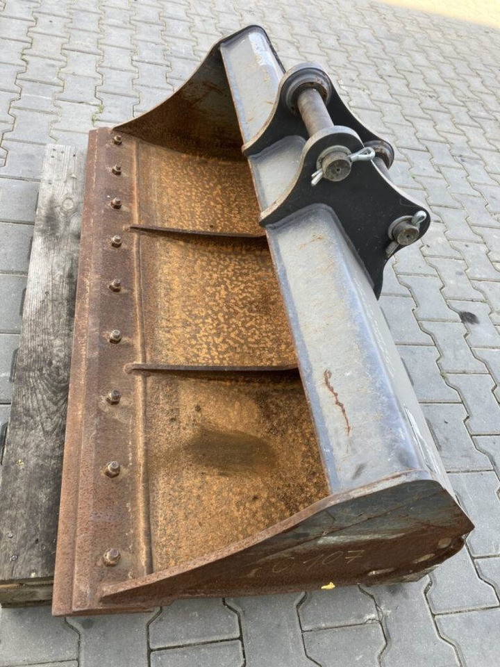 Volvo Böschungslöffel starr - Rovokopač-utovarivač: slika Volvo Böschungslöffel starr - Rovokopač-utovarivač Volvo Böschungslöffel starr - Rovokopač-utovarivač: slika Volvo Böschungslöffel starr - Rovokopač-utovarivač