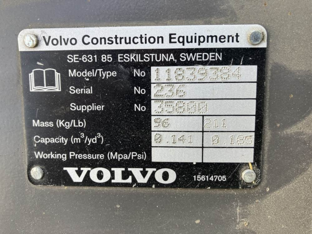Volvo Böschungslöffel starr - Festanbau - Rovokopač-utovarivač: slika Volvo Böschungslöffel starr - Festanbau - Rovokopač-utovarivač Volvo Böschungslöffel starr - Festanbau - Rovokopač-utovarivač: slika Volvo Böschungslöffel starr - Festanbau - Rovokopač-utovarivač