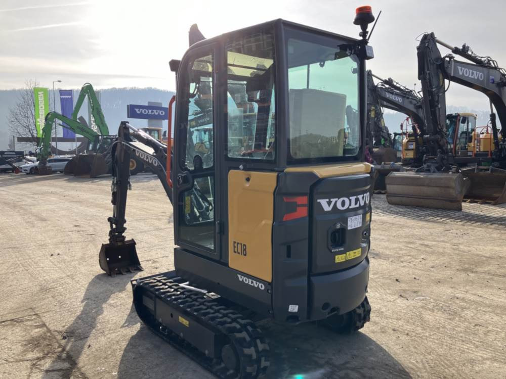 Volvo EC18E Electric - Mini bager: slika Volvo EC18E Electric - Mini bager Volvo EC18E Electric - Mini bager: slika Volvo EC18E Electric - Mini bager