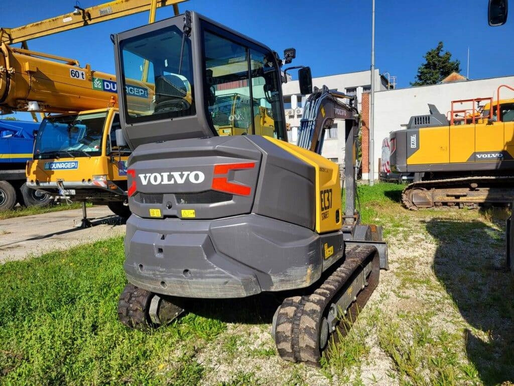 Volvo EC37F - Mini bager: slika Volvo EC37F - Mini bager Volvo EC37F - Mini bager: slika Volvo EC37F - Mini bager