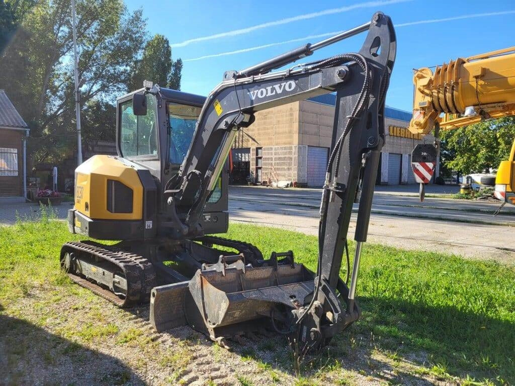 Volvo EC37F - Mini bager: slika Volvo EC37F - Mini bager Volvo EC37F - Mini bager: slika Volvo EC37F - Mini bager