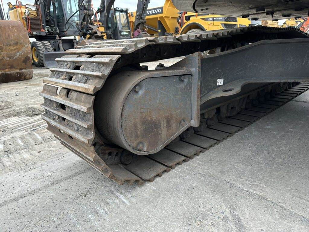 Bager gusjeničar Volvo ECR235EL: slika Bager gusjeničar Volvo ECR235EL