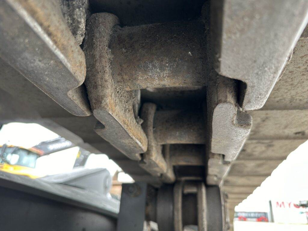 Bager gusjeničar Volvo ECR235EL: slika Bager gusjeničar Volvo ECR235EL