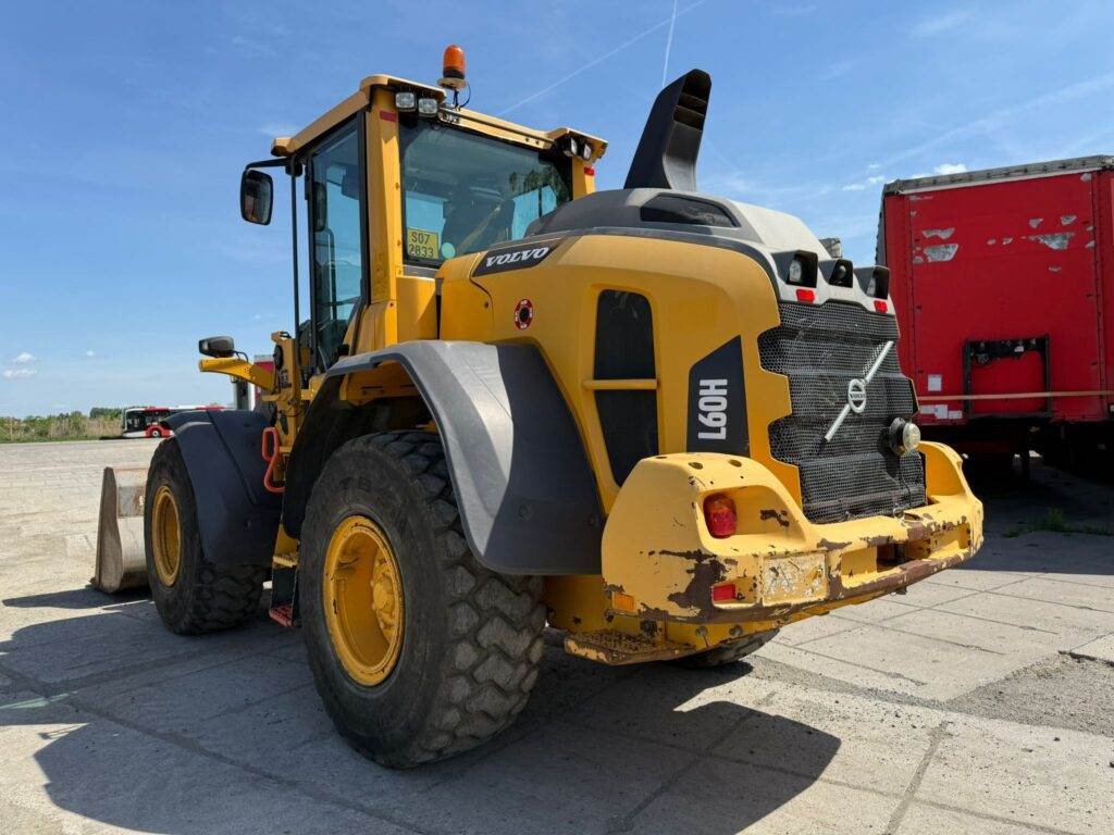 Volvo L60H - Utovarivač na kotačima: slika Volvo L60H - Utovarivač na kotačima Volvo L60H - Utovarivač na kotačima: slika Volvo L60H - Utovarivač na kotačima