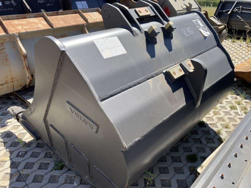 Volvo Tieflöffel mit Zähne S2 - Rovokopač-utovarivač: slika Volvo Tieflöffel mit Zähne S2 - Rovokopač-utovarivač Volvo Tieflöffel mit Zähne S2 - Rovokopač-utovarivač: slika Volvo Tieflöffel mit Zähne S2 - Rovokopač-utovarivač