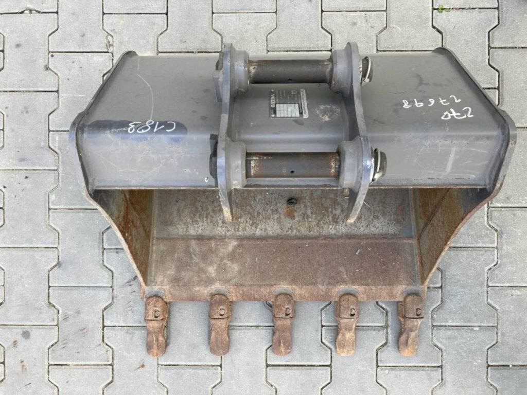 Volvo Tieflöffel mit Zähnen - Festanbau - Rovokopač-utovarivač: slika Volvo Tieflöffel mit Zähnen - Festanbau - Rovokopač-utovarivač Volvo Tieflöffel mit Zähnen - Festanbau - Rovokopač-utovarivač: slika Volvo Tieflöffel mit Zähnen - Festanbau - Rovokopač-utovarivač