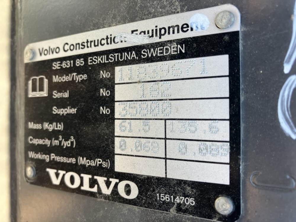 Volvo Tieflöffel mit Zähnen - Festanbau - Rovokopač-utovarivač: slika Volvo Tieflöffel mit Zähnen - Festanbau - Rovokopač-utovarivač Volvo Tieflöffel mit Zähnen - Festanbau - Rovokopač-utovarivač: slika Volvo Tieflöffel mit Zähnen - Festanbau - Rovokopač-utovarivač