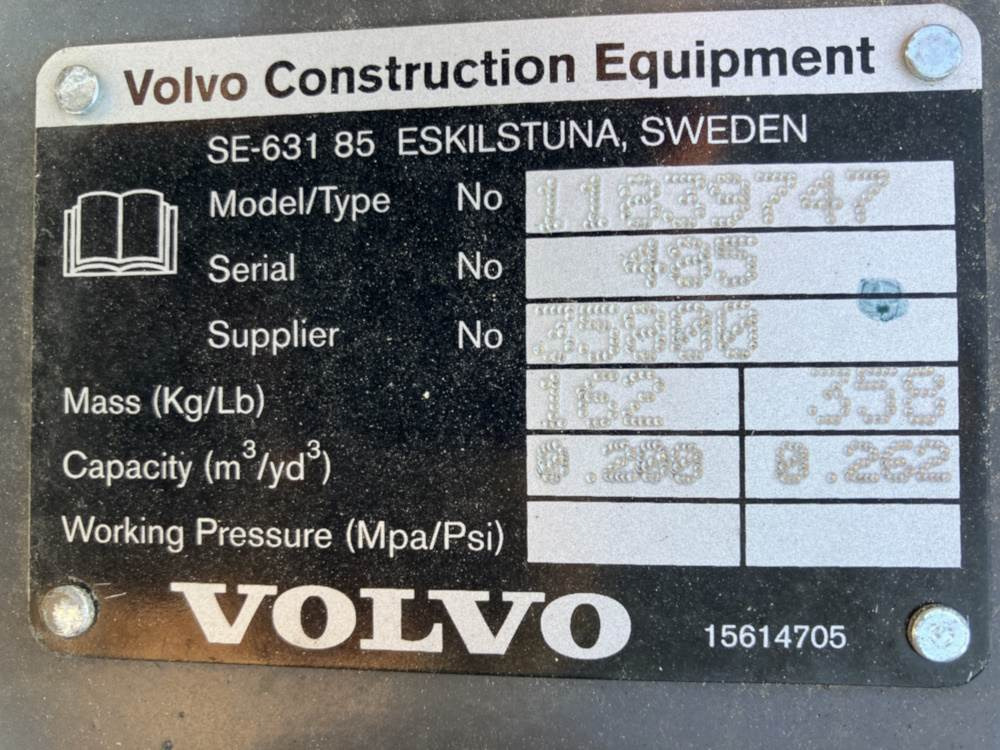 Volvo Tieflöffel mit Zähnen - Festanbau - Rovokopač-utovarivač: slika Volvo Tieflöffel mit Zähnen - Festanbau - Rovokopač-utovarivač Volvo Tieflöffel mit Zähnen - Festanbau - Rovokopač-utovarivač: slika Volvo Tieflöffel mit Zähnen - Festanbau - Rovokopač-utovarivač