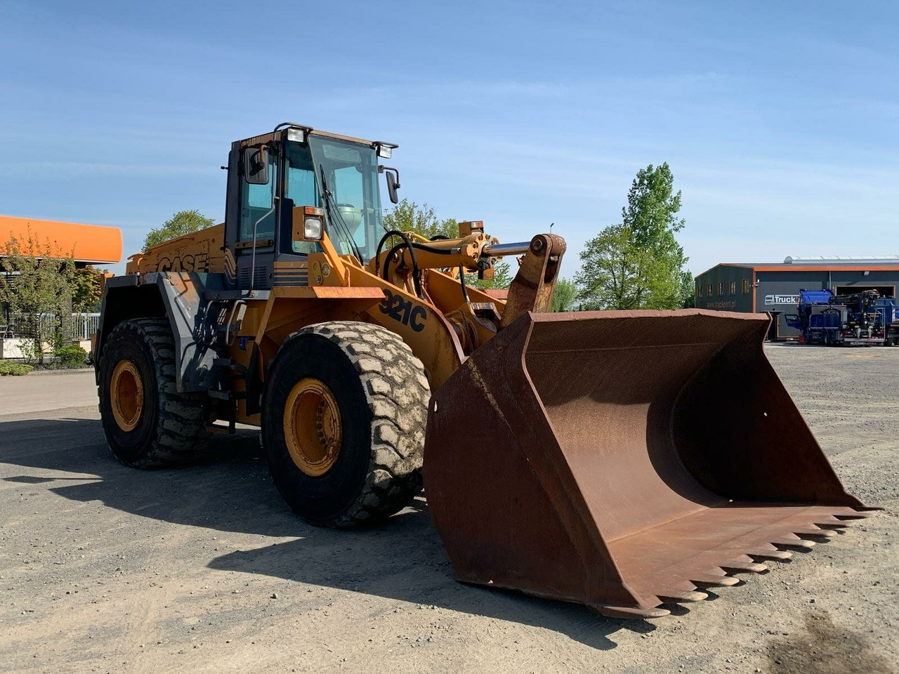 CASE 921C Radlader 25,5 Ton *Schaufel 4.1 m³ - Utovarivač na kotačima: slika CASE 921C Radlader 25,5 Ton *Schaufel 4.1 m³ - Utovarivač na kotačima CASE 921C Radlader 25,5 Ton *Schaufel 4.1 m³ - Utovarivač na kotačima: slika CASE 921C Radlader 25,5 Ton *Schaufel 4.1 m³ - Utovarivač na kotačima