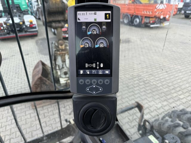 CAT M318D Mobilbagger *9.235 h *Schnellw. *Greifer - Bager na kotačima: slika CAT M318D Mobilbagger *9.235 h *Schnellw. *Greifer - Bager na kotačima CAT M318D Mobilbagger *9.235 h *Schnellw. *Greifer - Bager na kotačima: slika CAT M318D Mobilbagger *9.235 h *Schnellw. *Greifer - Bager na kotačima