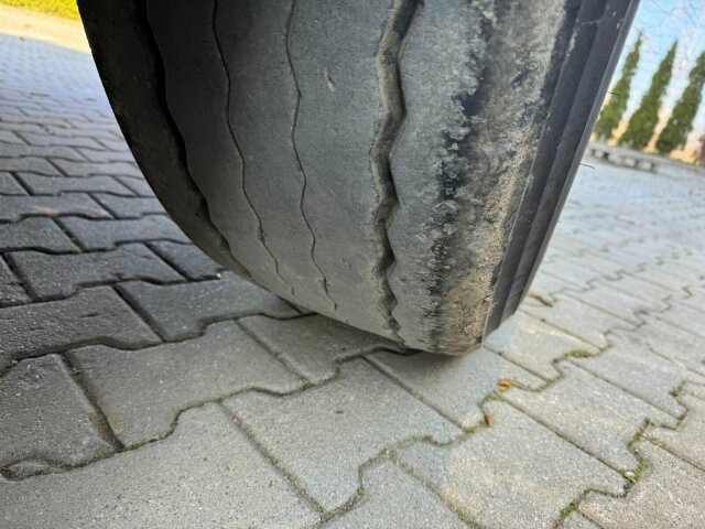 Carnehl CHKS/HH Kipperauflieger THERMO - Kiper poluprikolica: slika Carnehl CHKS/HH Kipperauflieger THERMO - Kiper poluprikolica Carnehl CHKS/HH Kipperauflieger THERMO - Kiper poluprikolica: slika Carnehl CHKS/HH Kipperauflieger THERMO - Kiper poluprikolica