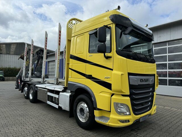 DAF XF 530 6x2 Holztransport Kran PENZ 15Z9.50 *Anh. - Kamion šumar, Kamion s kranom: slika DAF XF 530 6x2 Holztransport Kran PENZ 15Z9.50 *Anh. - Kamion šumar, Kamion s kranom DAF XF 530 6x2 Holztransport Kran PENZ 15Z9.50 *Anh. - Kamion šumar, Kamion s kranom: slika DAF XF 530 6x2 Holztransport Kran PENZ 15Z9.50 *Anh. - Kamion šumar, Kamion s kranom