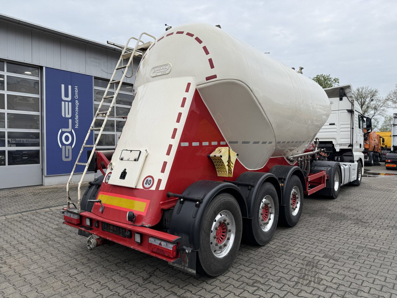 Feldbinder O.ME.P.S Silo Auflieger 39,3 Tonnen 3 Achs - Silos poluprikolica: slika Feldbinder O.ME.P.S Silo Auflieger 39,3 Tonnen 3 Achs - Silos poluprikolica Feldbinder O.ME.P.S Silo Auflieger 39,3 Tonnen 3 Achs - Silos poluprikolica: slika Feldbinder O.ME.P.S Silo Auflieger 39,3 Tonnen 3 Achs - Silos poluprikolica