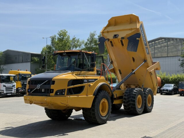 Volvo A25G Dumper 22,7 Ton 2.957 Stunden - Građevinski strojevi: slika Volvo A25G Dumper 22,7 Ton 2.957 Stunden - Građevinski strojevi Volvo A25G Dumper 22,7 Ton 2.957 Stunden - Građevinski strojevi: slika Volvo A25G Dumper 22,7 Ton 2.957 Stunden - Građevinski strojevi