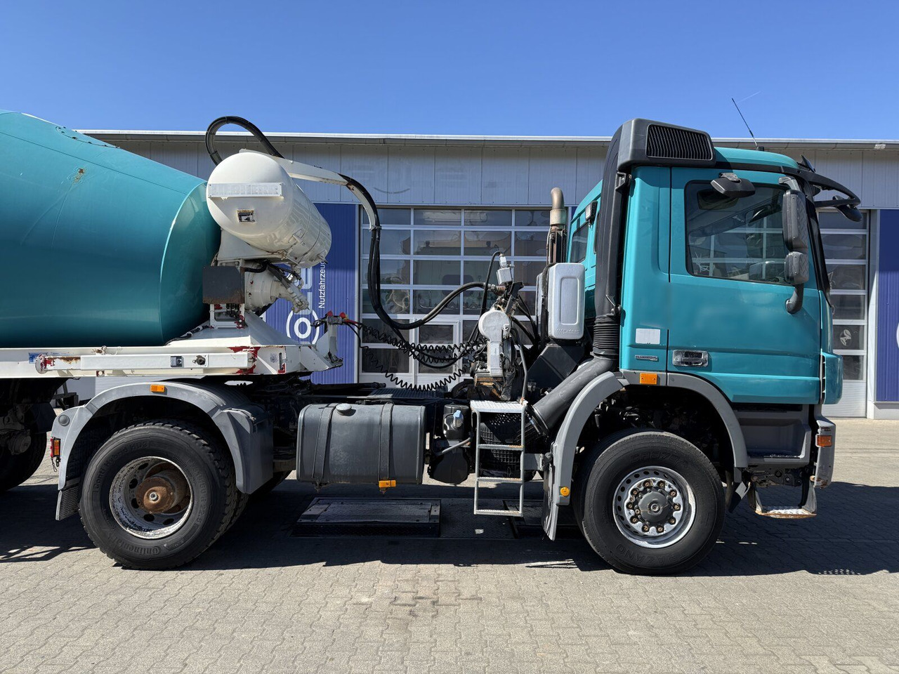 HTM 1004 3 Achse Betonmischer Auflieger - Poluprikolica mikser: slika HTM 1004 3 Achse Betonmischer Auflieger - Poluprikolica mikser HTM 1004 3 Achse Betonmischer Auflieger - Poluprikolica mikser: slika HTM 1004 3 Achse Betonmischer Auflieger - Poluprikolica mikser