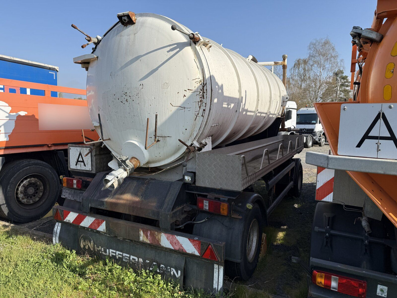Hüffermann HSD181D Tankanhänger für nicht GGVS Güter - Prikolica cisterna: slika Hüffermann HSD181D Tankanhänger für nicht GGVS Güter - Prikolica cisterna Hüffermann HSD181D Tankanhänger für nicht GGVS Güter - Prikolica cisterna: slika Hüffermann HSD181D Tankanhänger für nicht GGVS Güter - Prikolica cisterna