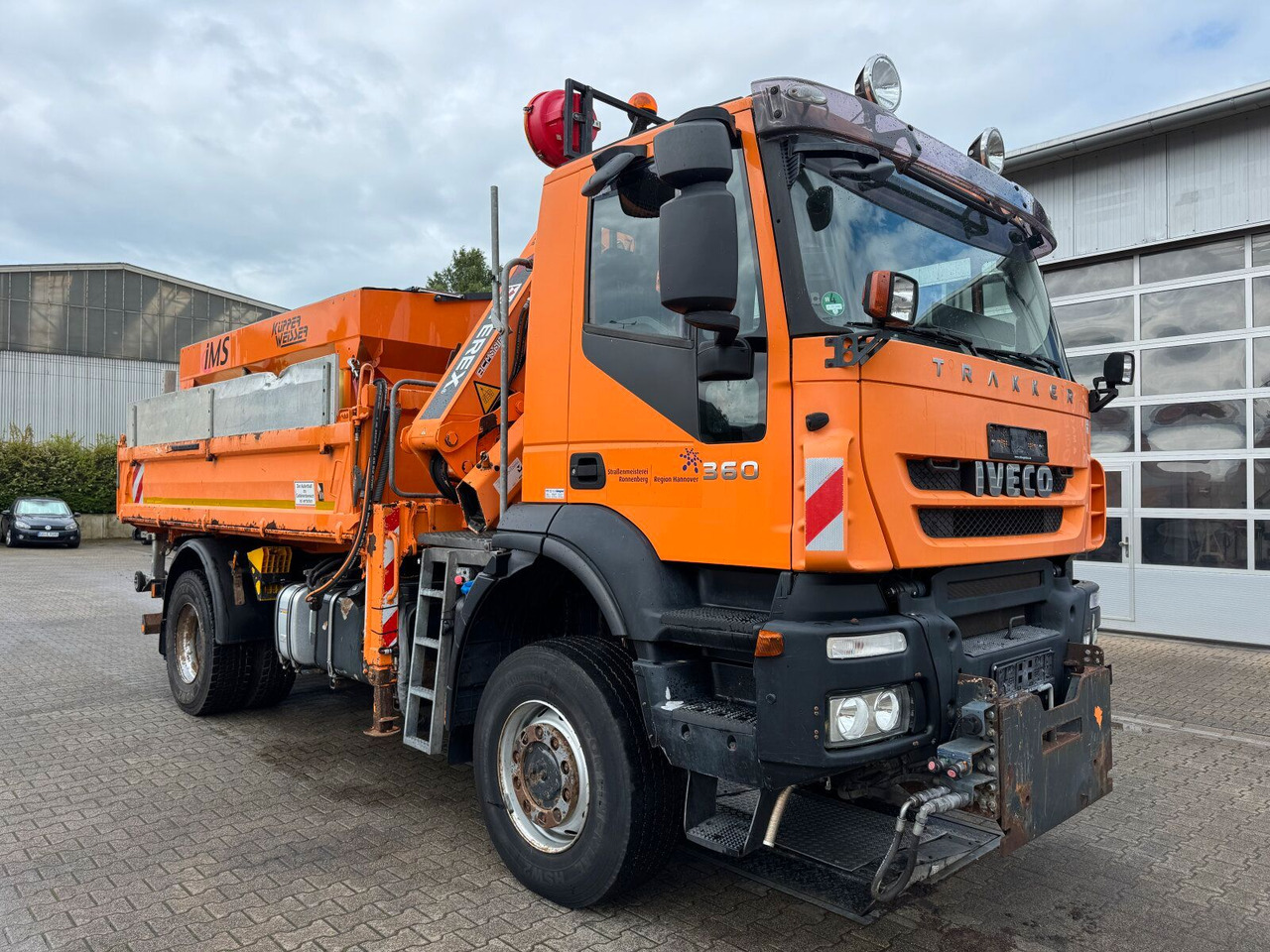 Iveco TRAKKER Kipper Kran TEREX 85.2 Winterdienst - Kiper, Kamion s kranom: slika Iveco TRAKKER Kipper Kran TEREX 85.2 Winterdienst - Kiper, Kamion s kranom Iveco TRAKKER Kipper Kran TEREX 85.2 Winterdienst - Kiper, Kamion s kranom: slika Iveco TRAKKER Kipper Kran TEREX 85.2 Winterdienst - Kiper, Kamion s kranom