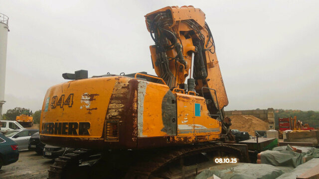 Liebherr R944C T Kettenbagger 43 Ton Tunnel 9.900 h - Bager gusjeničar: slika Liebherr R944C T Kettenbagger 43 Ton Tunnel 9.900 h - Bager gusjeničar Liebherr R944C T Kettenbagger 43 Ton Tunnel 9.900 h - Bager gusjeničar: slika Liebherr R944C T Kettenbagger 43 Ton Tunnel 9.900 h - Bager gusjeničar