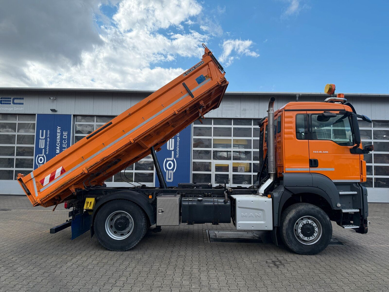 MAN TGS 18.320 4x4 BL Euro 6 Kipper + Winterdienst - Kiper: slika MAN TGS 18.320 4x4 BL Euro 6 Kipper + Winterdienst - Kiper MAN TGS 18.320 4x4 BL Euro 6 Kipper + Winterdienst - Kiper: slika MAN TGS 18.320 4x4 BL Euro 6 Kipper + Winterdienst - Kiper