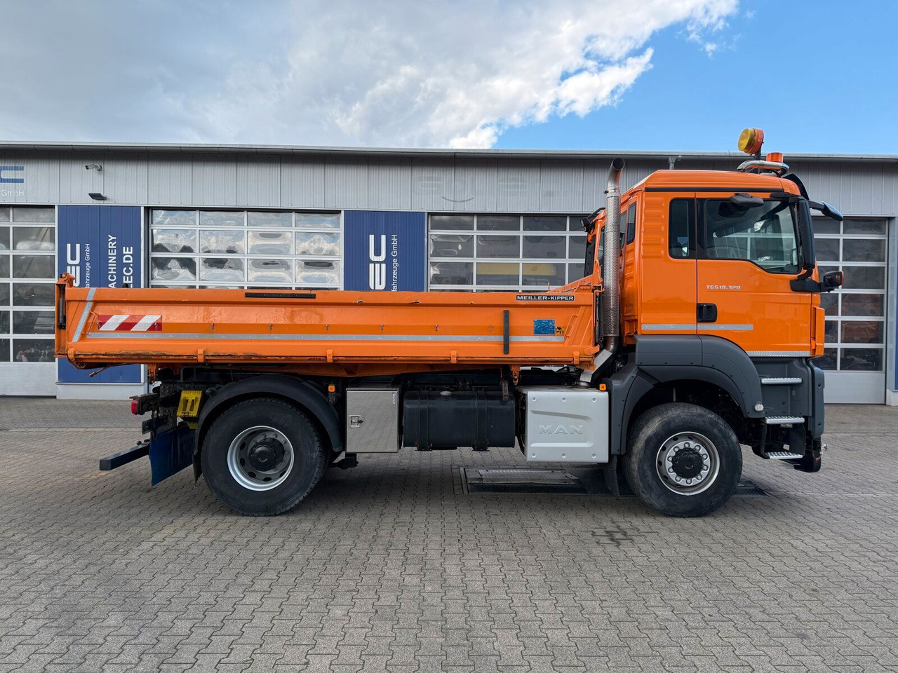 MAN TGS 18.320 4x4 BL Euro 6 Kipper + Winterdienst - Kiper: slika MAN TGS 18.320 4x4 BL Euro 6 Kipper + Winterdienst - Kiper MAN TGS 18.320 4x4 BL Euro 6 Kipper + Winterdienst - Kiper: slika MAN TGS 18.320 4x4 BL Euro 6 Kipper + Winterdienst - Kiper