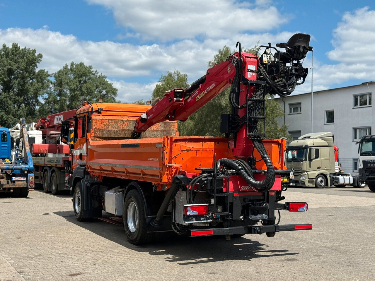 MAN TGS 18.400 4x2 Kipper Bordmatic Kran Palfinger - Kamion s kranom: slika MAN TGS 18.400 4x2 Kipper Bordmatic Kran Palfinger - Kamion s kranom MAN TGS 18.400 4x2 Kipper Bordmatic Kran Palfinger - Kamion s kranom: slika MAN TGS 18.400 4x2 Kipper Bordmatic Kran Palfinger - Kamion s kranom