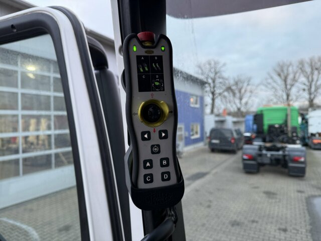 MAN TGS 26.460 6x2 Euro 6 Absetzkipper Meiller - Utovarivač s proklizavajućim upravljanjem: slika MAN TGS 26.460 6x2 Euro 6 Absetzkipper Meiller - Utovarivač s proklizavajućim upravljanjem MAN TGS 26.460 6x2 Euro 6 Absetzkipper Meiller - Utovarivač s proklizavajućim upravljanjem: slika MAN TGS 26.460 6x2 Euro 6 Absetzkipper Meiller - Utovarivač s proklizavajućim upravljanjem