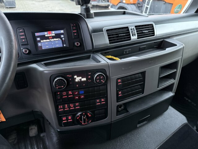 MAN TGS 26.460 6x2 Euro 6 Absetzkipper Meiller - Utovarivač s proklizavajućim upravljanjem: slika MAN TGS 26.460 6x2 Euro 6 Absetzkipper Meiller - Utovarivač s proklizavajućim upravljanjem MAN TGS 26.460 6x2 Euro 6 Absetzkipper Meiller - Utovarivač s proklizavajućim upravljanjem: slika MAN TGS 26.460 6x2 Euro 6 Absetzkipper Meiller - Utovarivač s proklizavajućim upravljanjem