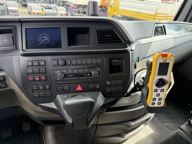 MAN TGX 26.520 6x2 Abrollkipper MEILLER RS 21.70 - Kamion s kukastom dizalicom: slika MAN TGX 26.520 6x2 Abrollkipper MEILLER RS 21.70 - Kamion s kukastom dizalicom MAN TGX 26.520 6x2 Abrollkipper MEILLER RS 21.70 - Kamion s kukastom dizalicom: slika MAN TGX 26.520 6x2 Abrollkipper MEILLER RS 21.70 - Kamion s kukastom dizalicom