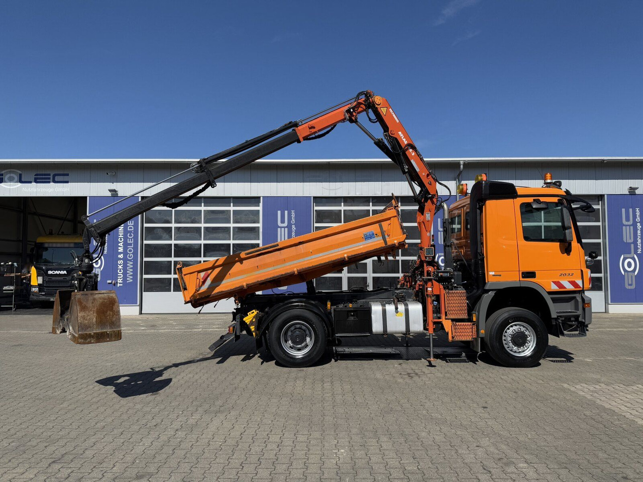 Mercedes-Benz ACTROS 2044 4x4 Kipper Kran ATLAS 65.2 A2L - Kamion s kranom: slika Mercedes-Benz ACTROS 2044 4x4 Kipper Kran ATLAS 65.2 A2L - Kamion s kranom Mercedes-Benz ACTROS 2044 4x4 Kipper Kran ATLAS 65.2 A2L - Kamion s kranom: slika Mercedes-Benz ACTROS 2044 4x4 Kipper Kran ATLAS 65.2 A2L - Kamion s kranom