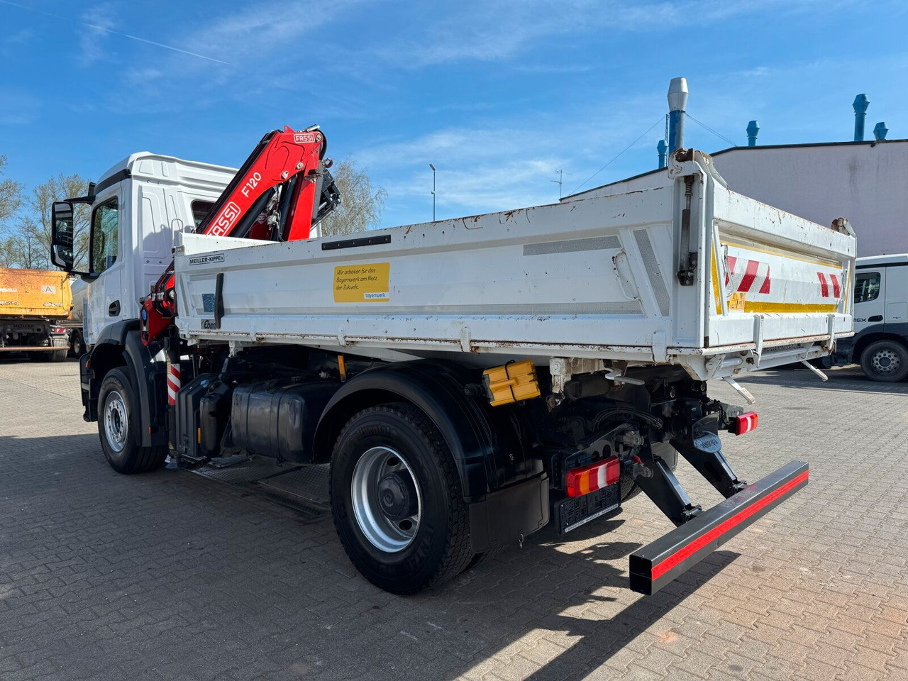 Mercedes-Benz AROCS 1832 4x2 Euro 6 Kipper Kran FASSI F120FB - Kiper, Kamion s kranom: slika Mercedes-Benz AROCS 1832 4x2 Euro 6 Kipper Kran FASSI F120FB - Kiper, Kamion s kranom Mercedes-Benz AROCS 1832 4x2 Euro 6 Kipper Kran FASSI F120FB - Kiper, Kamion s kranom: slika Mercedes-Benz AROCS 1832 4x2 Euro 6 Kipper Kran FASSI F120FB - Kiper, Kamion s kranom