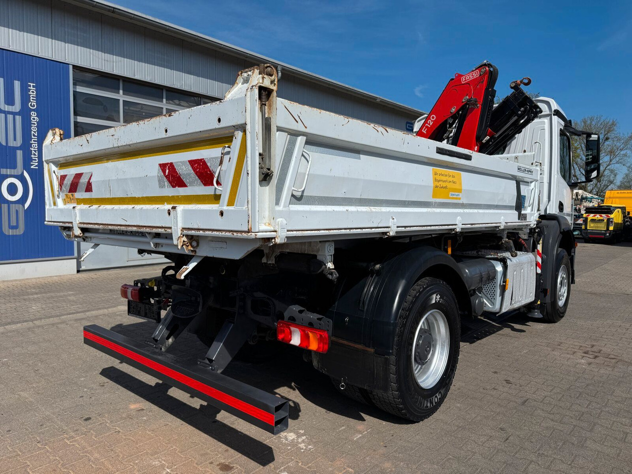 Mercedes-Benz AROCS 1832 4x2 Euro 6 Kipper Kran FASSI F120FB - Kamion s kranom: slika Mercedes-Benz AROCS 1832 4x2 Euro 6 Kipper Kran FASSI F120FB - Kamion s kranom Mercedes-Benz AROCS 1832 4x2 Euro 6 Kipper Kran FASSI F120FB - Kamion s kranom: slika Mercedes-Benz AROCS 1832 4x2 Euro 6 Kipper Kran FASSI F120FB - Kamion s kranom