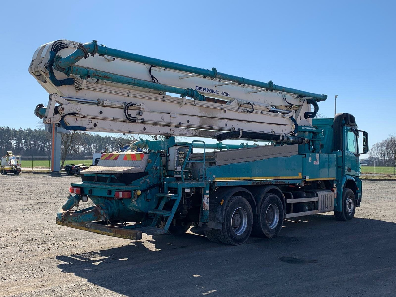 Mercedes-Benz AROCS 2636 6x4 Euro 6 Betonpumpe SERMAC 4Z36 - Beton pumpa: slika Mercedes-Benz AROCS 2636 6x4 Euro 6 Betonpumpe SERMAC 4Z36 - Beton pumpa Mercedes-Benz AROCS 2636 6x4 Euro 6 Betonpumpe SERMAC 4Z36 - Beton pumpa: slika Mercedes-Benz AROCS 2636 6x4 Euro 6 Betonpumpe SERMAC 4Z36 - Beton pumpa