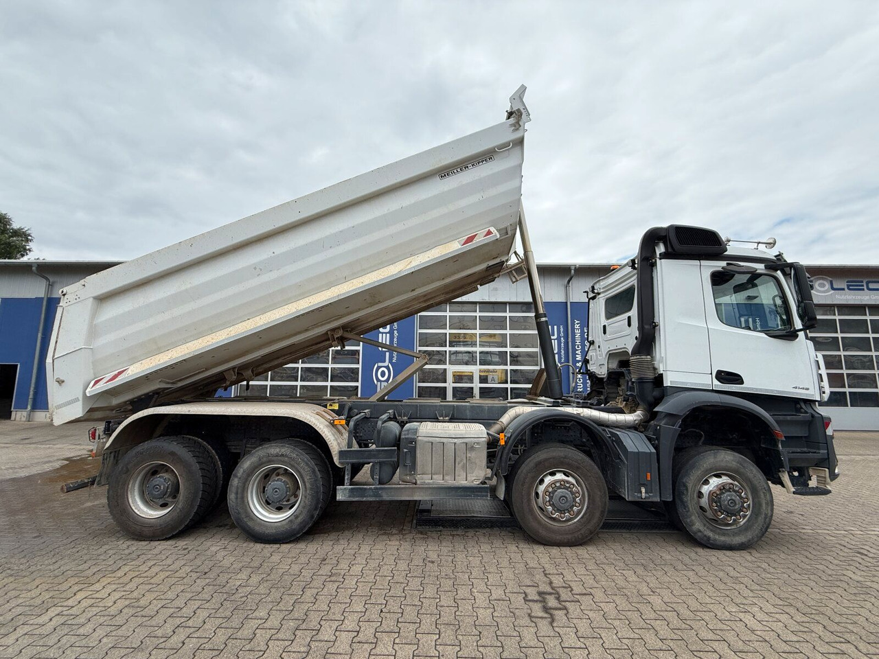 Mercedes-Benz AROCS 4145 8x8 Meiller Muldenkipper - Kiper: slika Mercedes-Benz AROCS 4145 8x8 Meiller Muldenkipper - Kiper Mercedes-Benz AROCS 4145 8x8 Meiller Muldenkipper - Kiper: slika Mercedes-Benz AROCS 4145 8x8 Meiller Muldenkipper - Kiper