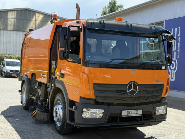 Mercedes-Benz ATEGO 1323 4x2 Kehrmaschine FAUN Viajet 6R/H - Cestovna čistilica: slika Mercedes-Benz ATEGO 1323 4x2 Kehrmaschine FAUN Viajet 6R/H - Cestovna čistilica Mercedes-Benz ATEGO 1323 4x2 Kehrmaschine FAUN Viajet 6R/H - Cestovna čistilica: slika Mercedes-Benz ATEGO 1323 4x2 Kehrmaschine FAUN Viajet 6R/H - Cestovna čistilica