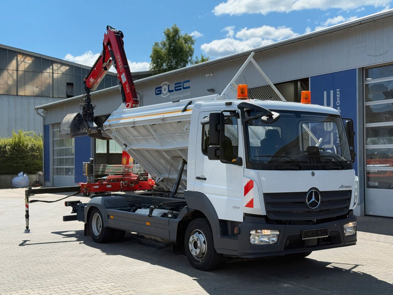 Mercedes-Benz ATEGO 818 4x2 Euro 6 Kipper Kran FASSI F65B.0.22 - Kamion s kranom: slika Mercedes-Benz ATEGO 818 4x2 Euro 6 Kipper Kran FASSI F65B.0.22 - Kamion s kranom Mercedes-Benz ATEGO 818 4x2 Euro 6 Kipper Kran FASSI F65B.0.22 - Kamion s kranom: slika Mercedes-Benz ATEGO 818 4x2 Euro 6 Kipper Kran FASSI F65B.0.22 - Kamion s kranom