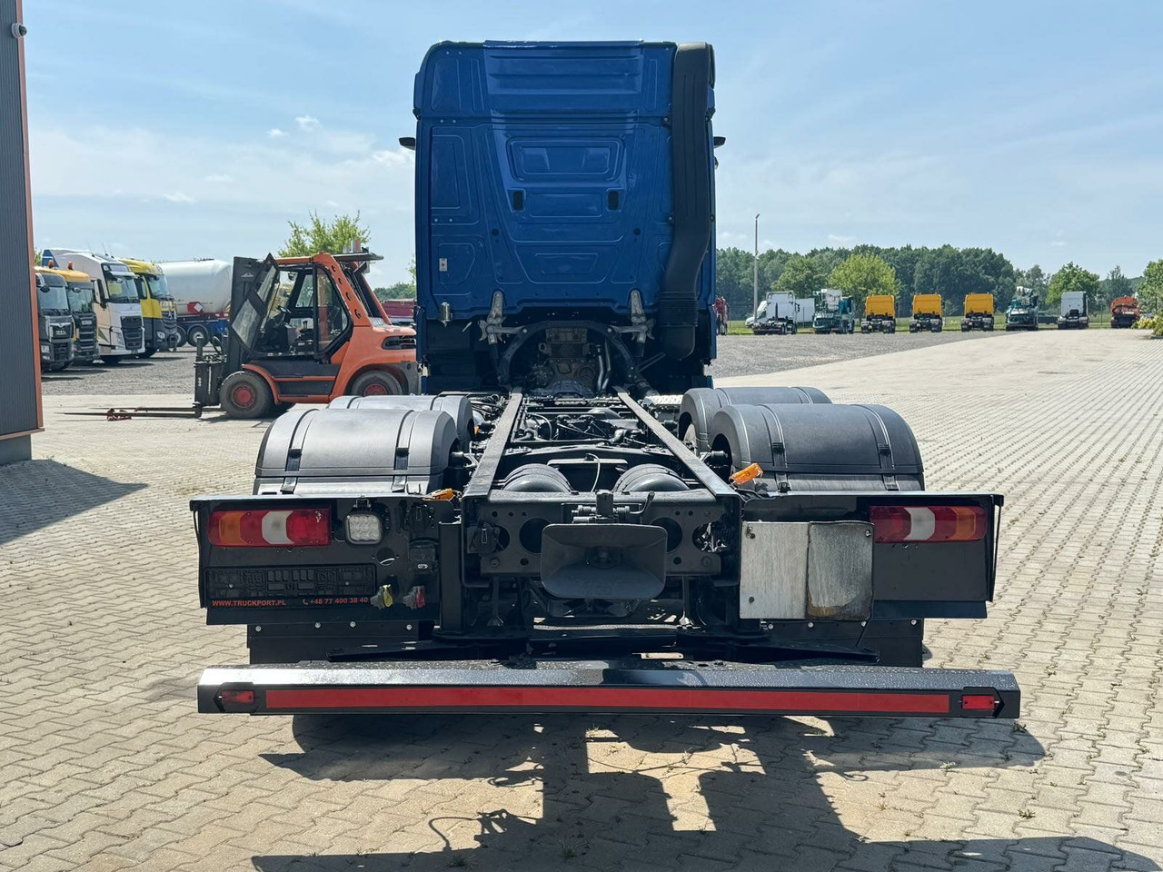 Kamion-šasija Mercedes-Benz Actros 2563 Euro6 L ENA: slika Kamion-šasija Mercedes-Benz Actros 2563 Euro6 L ENA