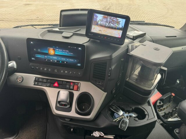 Mercedes-Benz Arocs 3253 8x4 Abrollkipper Kran Palfinger 37002 - Kamion s kukastom dizalicom, Kamion s kranom: slika Mercedes-Benz Arocs 3253 8x4 Abrollkipper Kran Palfinger 37002 - Kamion s kukastom dizalicom, Kamion s kranom Mercedes-Benz Arocs 3253 8x4 Abrollkipper Kran Palfinger 37002 - Kamion s kukastom dizalicom, Kamion s kranom: slika Mercedes-Benz Arocs 3253 8x4 Abrollkipper Kran Palfinger 37002 - Kamion s kukastom dizalicom, Kamion s kranom